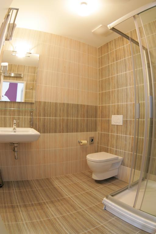 Dahlia Inn Πράγα Εξωτερικό φωτογραφία